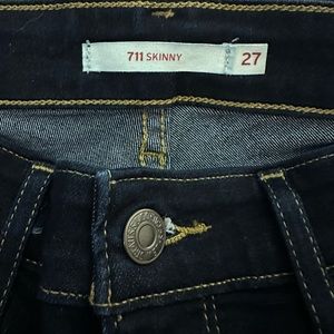 Levis 711 Skinny jeans